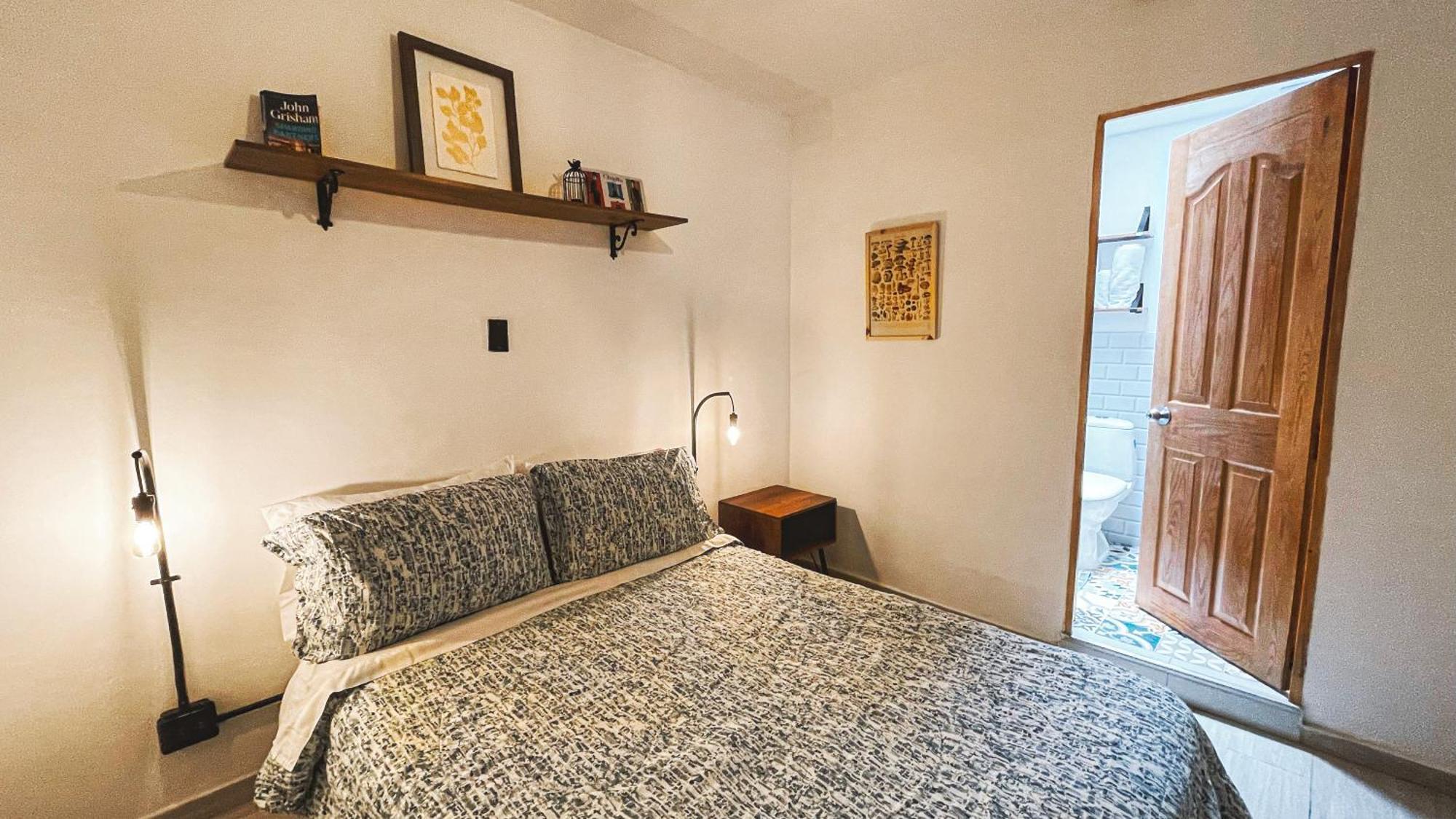Hostal Adn Algo De Nosotros *